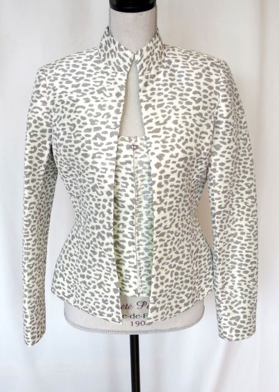 FLORES & FLORES Animal print 2-piece Silk Jacket & Vest, size US, NEW